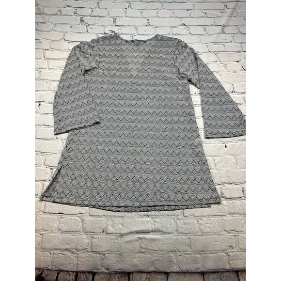 J Valdi Chevron Beach Pool Cover up Black White Mesh Size Medium - Picture 5 of 5